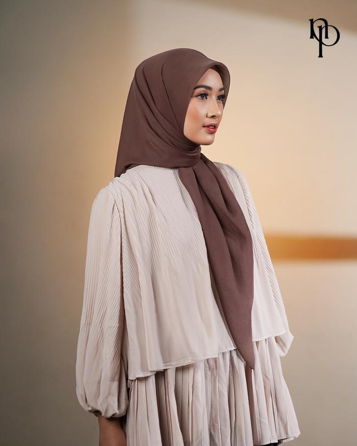 ( READY STOK ) Plain Paris naPocut (Segi Empat) Jilbab Simple