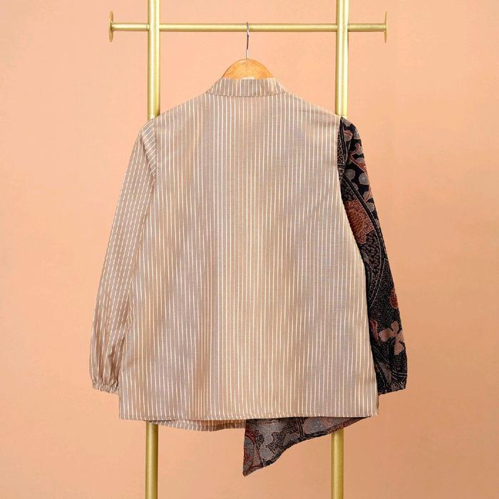 Atasan Wanita Batik Daisy Cream A1166