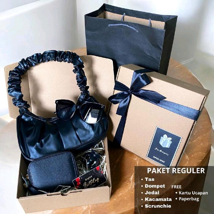 Kado Cewek | Hampers Cewek | Tas Dompet Cewek | Hadiah Cewek | Hampers Wisuda | Hampers Valentine
