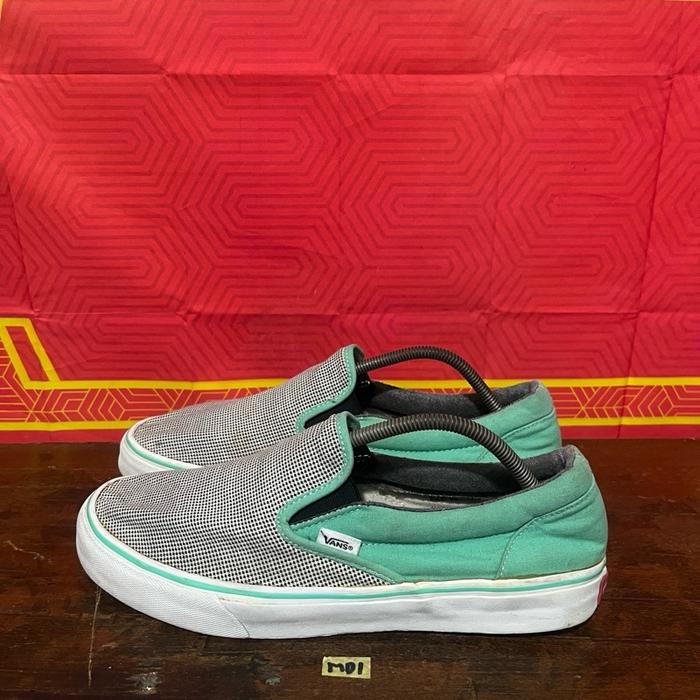 Sepatu second ori vans slip on size 46