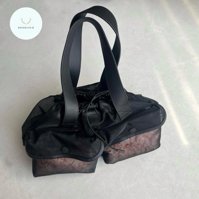 SIMONE ROCHA CARNATION POCKET MESH BAG IN BLACK/PINK