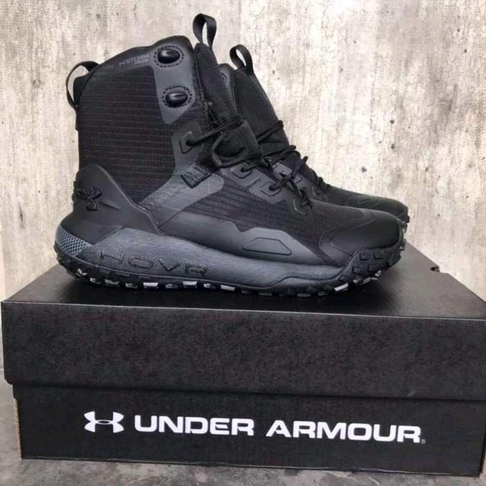 Sepatu Haiking Hoka Hovr dawn full black outdoor