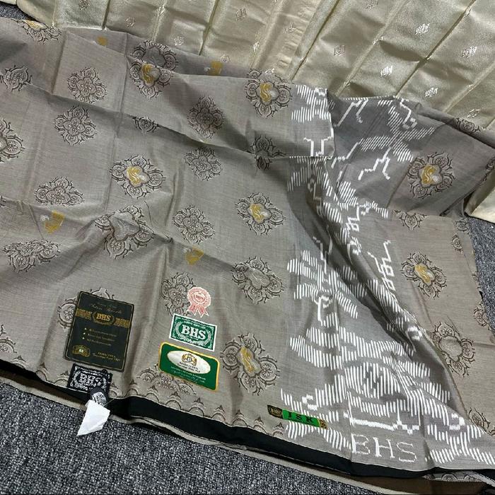Sarung BHS Full Sutra Spunsilk Jacquard JSK Abu Abu
