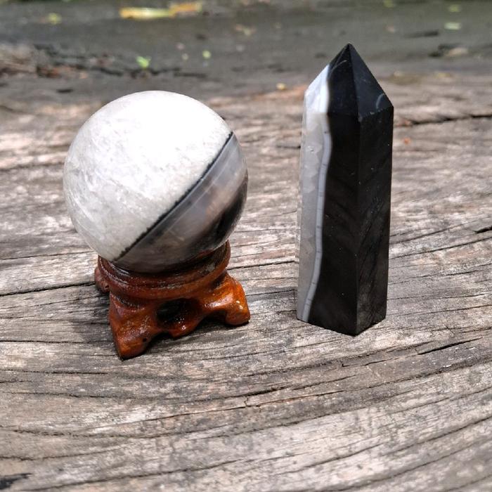 Bundling Black Agate Druzy, sphere 5cm & mini tower 8 cm, with anomali transformasi agate ke kuarsa.