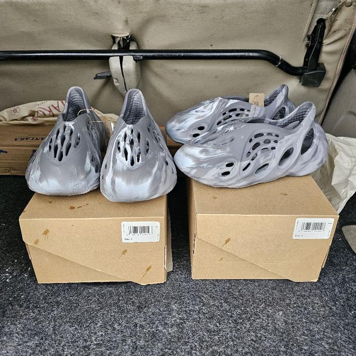 Adidas original  yeezy foam runner grey bnib