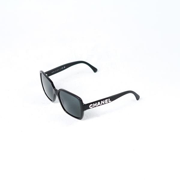 Kacamata CHANEL SQUARE ACETATE TEXT WHITE BLACK SUNGLASSES 100% ORIGINAL - OS