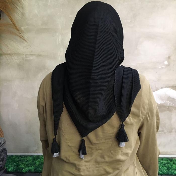 Jilbab Segiempat Segi Empat Voal Plisket Square Polos Tassel Jambul Bandul