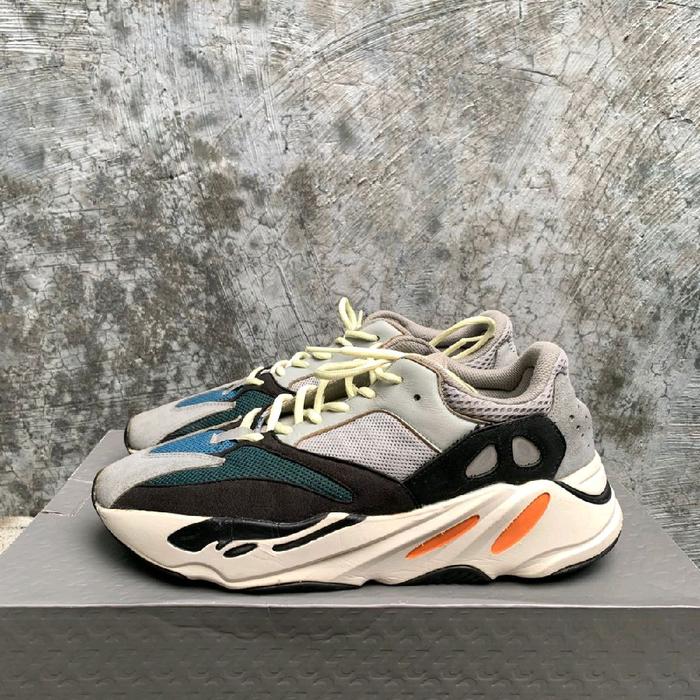 sepatu adidas yeezy 700 second