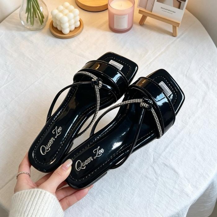 Sandal Wanita Flat Modern Elegan dengan Rhinestone Nyaman Ringan Warna Black Cream dan Mocca Queen Z