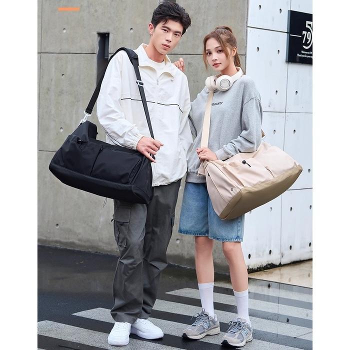 Men Duffle Bag Women Duffle Bag Tas Selempang Pria Gym Bag Elegant Travel Duffle Bag Tas Selempang B