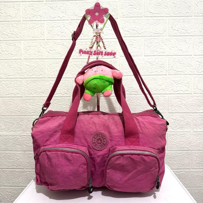 Tas sling bag kipling. Tas selempang nilon. Tas prelop. Pink