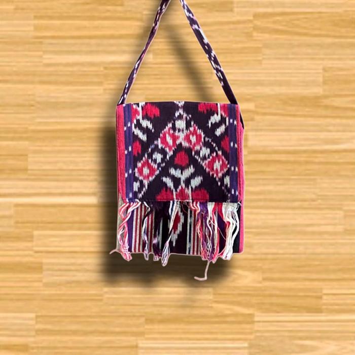 Tas Selempang Tenun Mini Etnik Lombok Toraja dengan Penutup Wanita Motif Khas Ukuran Simpel Cocok un
