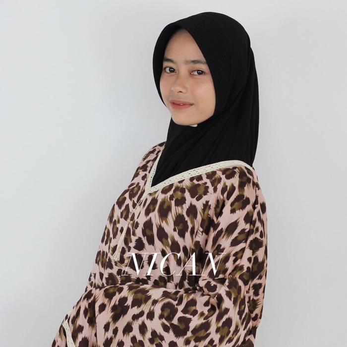 Nican Abaya Turky Raisa dengan Motif Leopard Elegan dan Nyaman untuk Penggunaan Sehari-hari