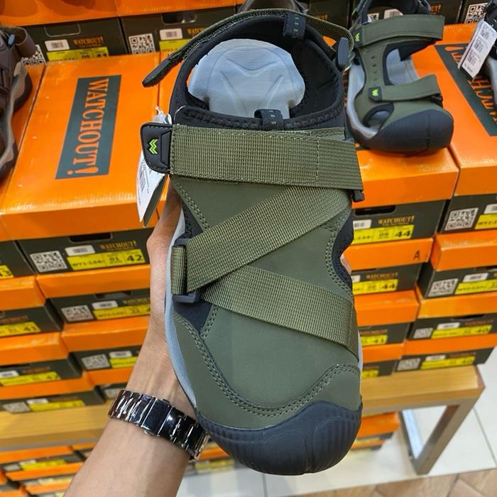 Sepatu Sandal watchout Pria Hijau Tua dengan Desain Tali Kekinian dan Sol Nyaman untuk Aktivitas Seh