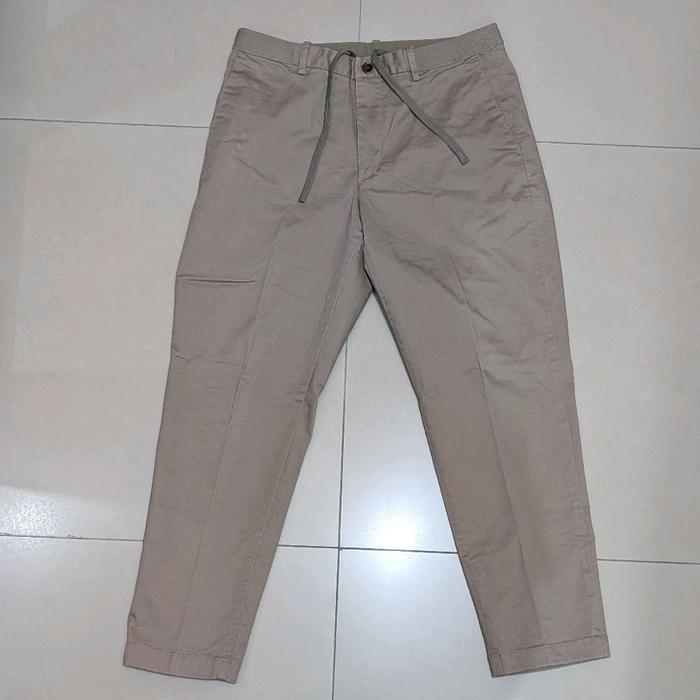 Uniqlo Celana Panjang Khaki Chino Karet Preloved Size M