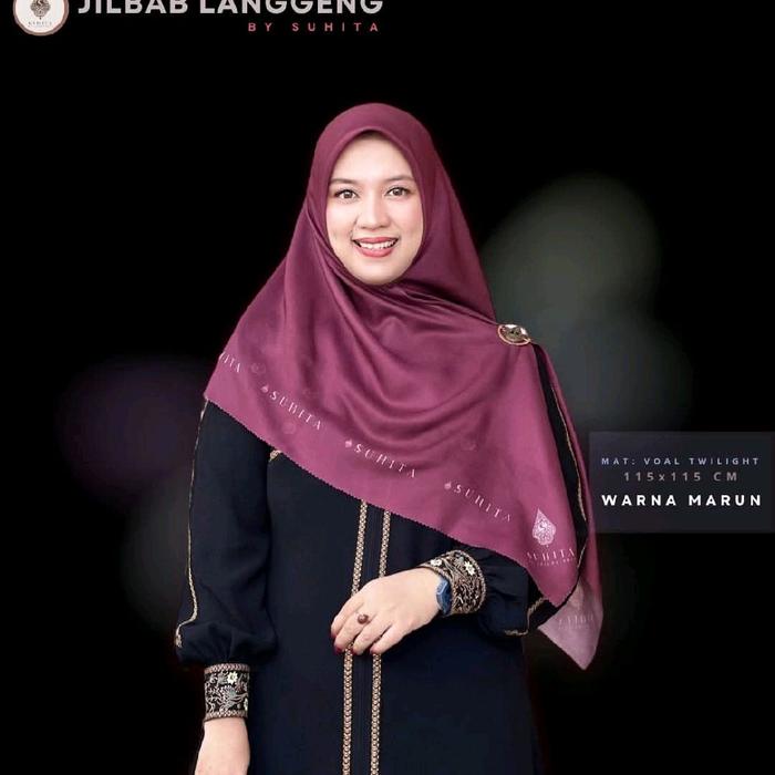 Kerudung segi empat Suhita Langgeng By Khilma Anis