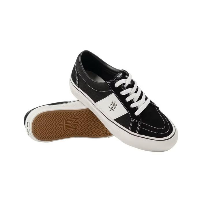 Sepatu maternal inverni bw