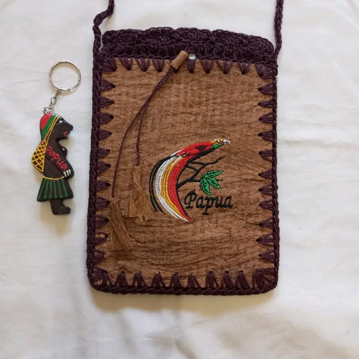 Tas Selempang Noken Kulit Kayu Papua