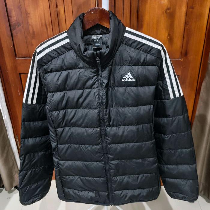 down jaket adidas essentials 2024