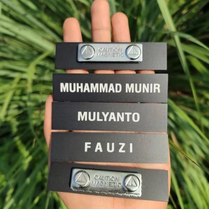 NAME TAG GRAFIR LASER | PAPAN NAMA DADA AKRILIK DOFF GRAFIR LASER