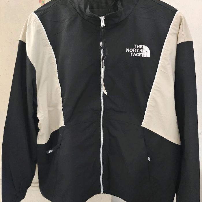 Jaket Outdoor The North Face