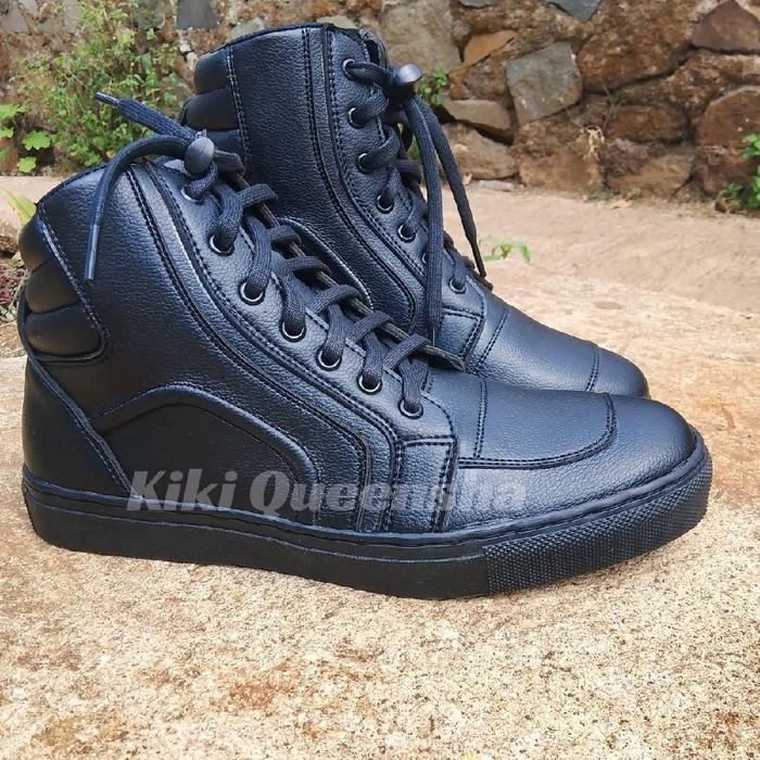Kiki Queensha Sepatu Pria Formal Kerja Dinas Nongkrong Model Terbaru Klasik Hitam dengan Desain Klas