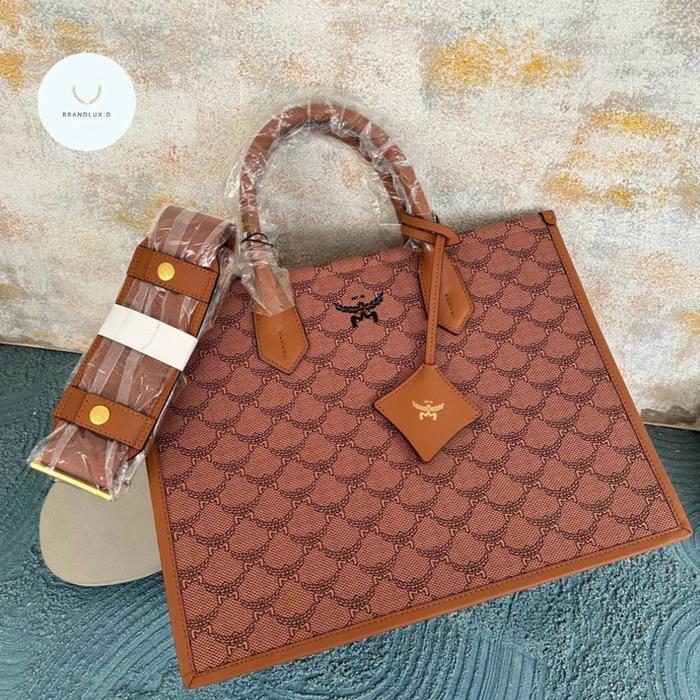 MCM REGULER MUNCHEN TOTE OVERLOGO ECRU & COGNAC
