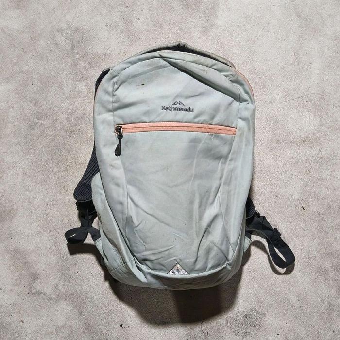 Tas ransel daypack gunung outdoor hiking katmandu bekas