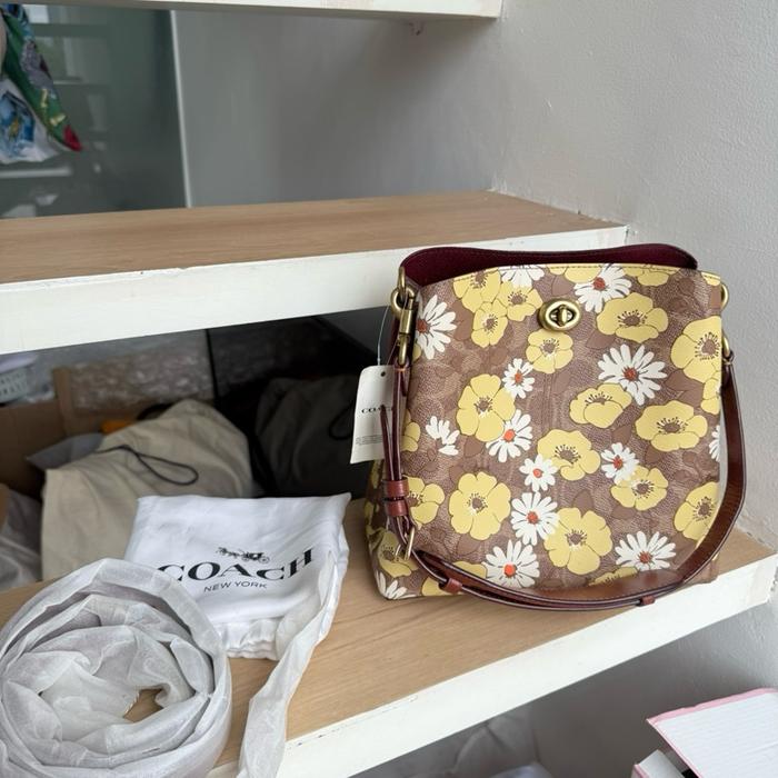 Coach coc willow bucket tan rust signature flower bag