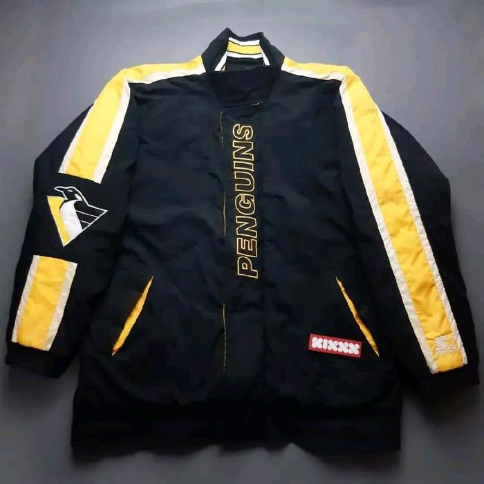 Vintage Starter NHL Pittsburgh Penguins Jacket.   K11