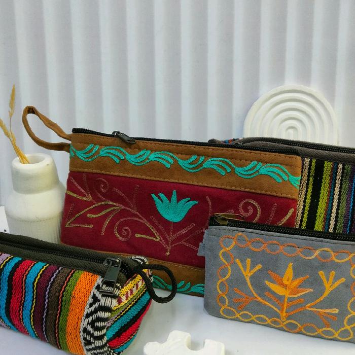 Tas Handmade Nepal Pouch dengan Desain Etnik dan Warna Cerah untuk Gaya Anda