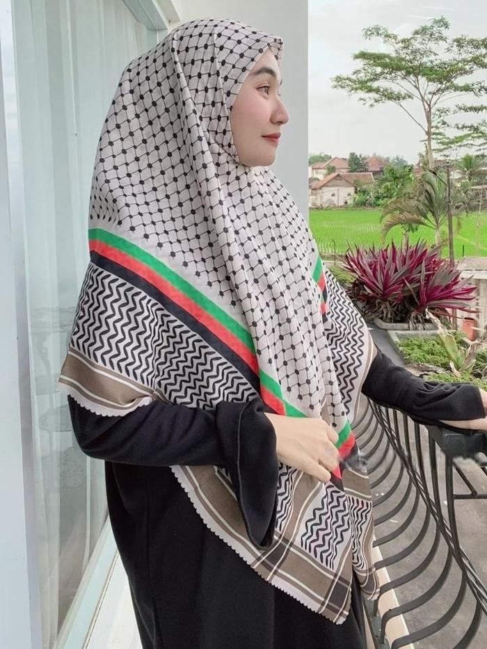 Hijab jilbab Palestina Terbaru Kerudung Motif Palestina Hitam Putih Segi empat Jumbo Square Muslim S
