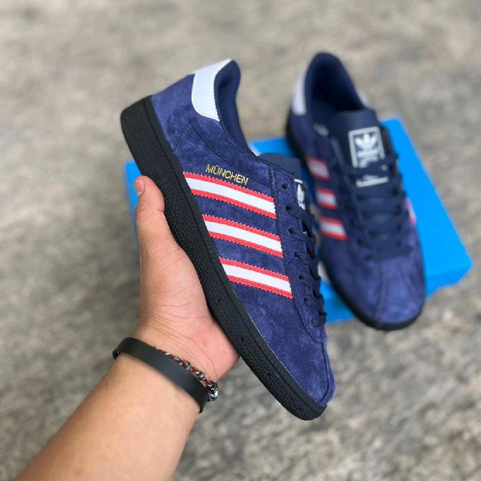 Sepatu Adidas Munchen Edge Deep Blue Soft Red