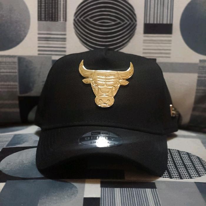TOPI BASEBALL HITAM LOGI BESI SILVER  BANTENG