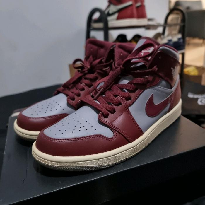 Nike Air Jordan 1 Mid Cherrywood Original Second Good Condition EUR 43 (27.5cm)