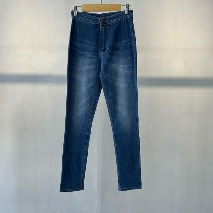 Hellofay | Celana Jeans Wanita Highwaist Slim Fit | Stretchy & Nyaman | Basic Denim Daily | C5521