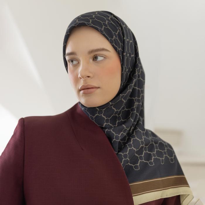 PARTE Primrose Classic Printed Scarf / Hijab Segi Empat Motif