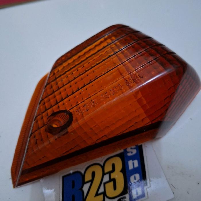 MIKA LAMPU SEIN RETING BELAKANG KIRI SUZUKI RC RC80 RC100 BRAVO ORIGINAL