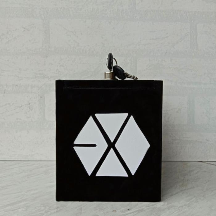 Celengan viral target EXO Piggy Bank EXO