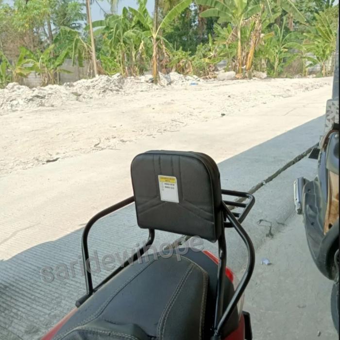 SANDARAN BELAKANG MOTOR NMAX 2020_2021_2022_2024 JOK BELAKANG LIPAT L1