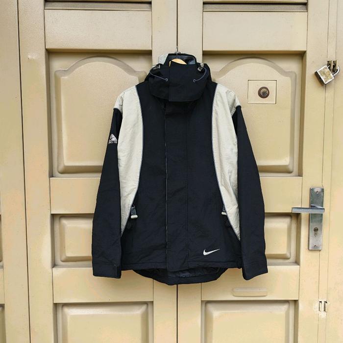 Vintage Nike ACG 3 Layer Jacket