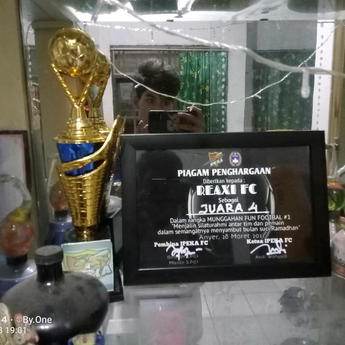 piagam penghargaan bermacam olahraga