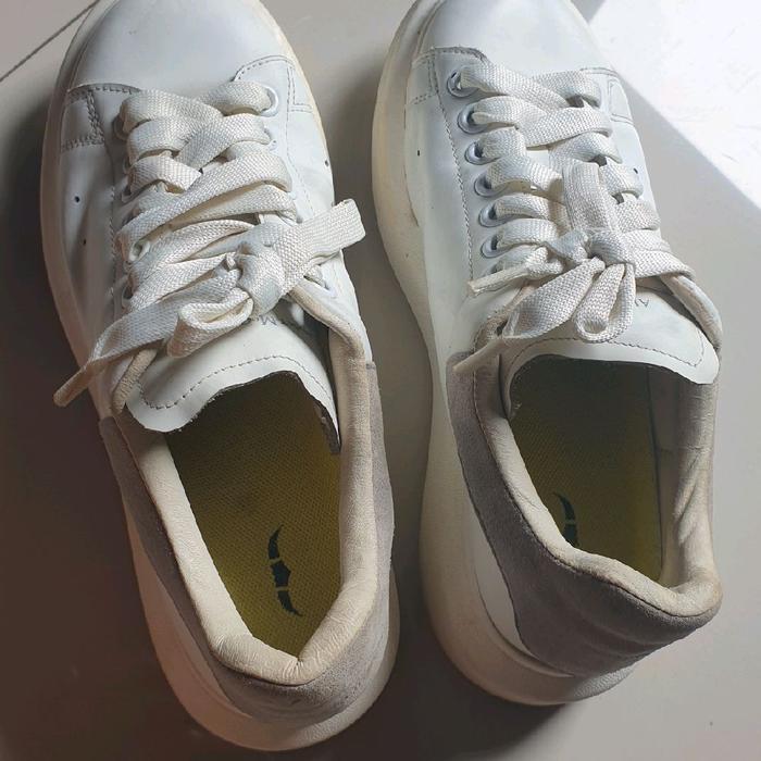 Sepatu pria wanita brended size 37 cm second Casual