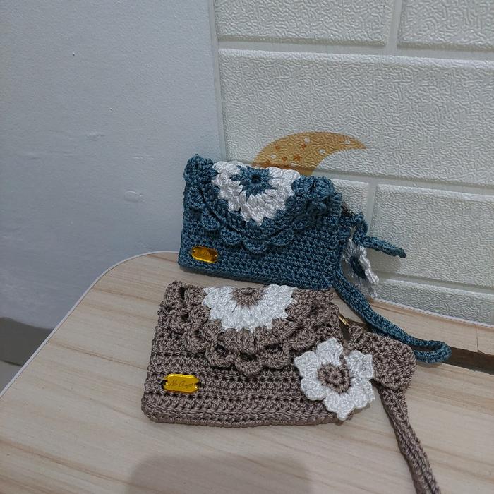 Dompet rajut granny daisy