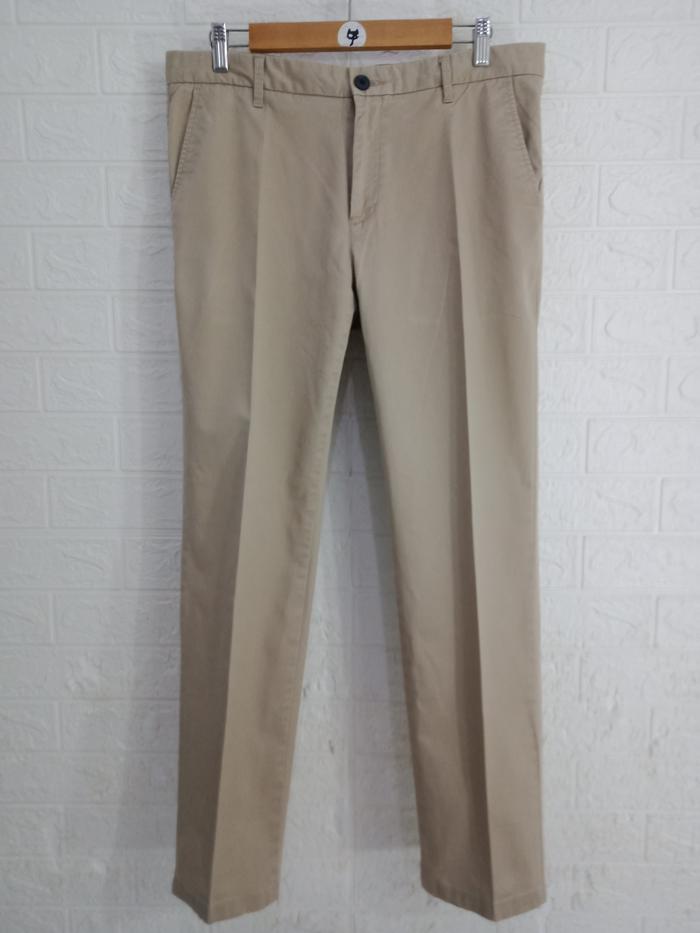 Celana Chino Katun 2-Way Stretch Slim Fit GIORDANO 86cm Original (Preloved) Beige C-547