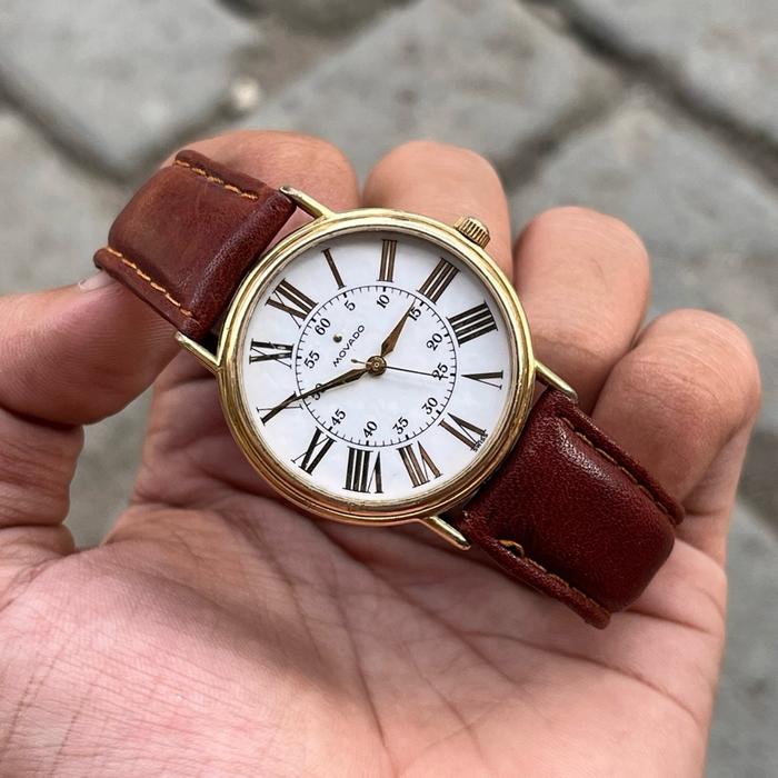 Jam tangan vintage movado classic watch