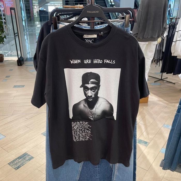 [COD]TSHIRT PULL&BEAR TUPAC / BLACK TEE / KAOS BRANDED PULL&BEARbblin