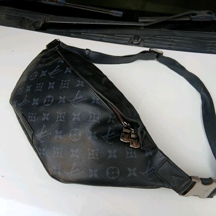 Preloved LV Bombag Monogram Eclipse