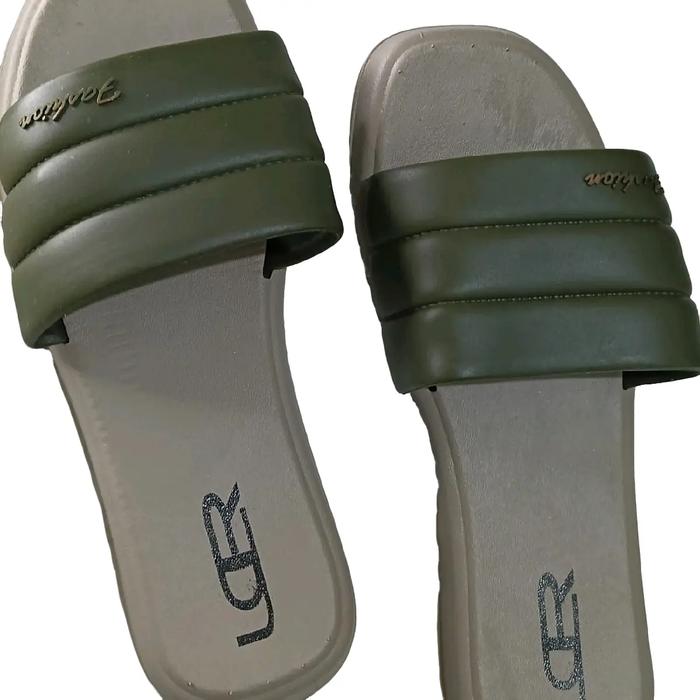 sandal selop wanita berbahan karet LCR