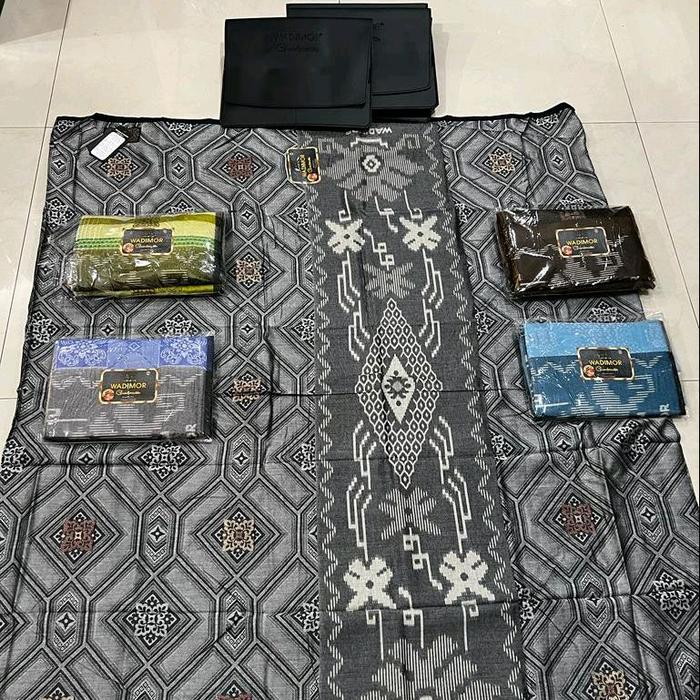 Sarung Wadimor Grand Master
